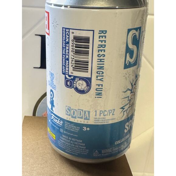 Funko Vinyl Soda: Marvel - Spider-Man (Chase) Amazon (Exclusive) NEW SEALED - Picture 4 of 9